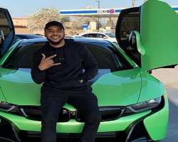 Jones is a car enthusiast and owns new technology cars like BMWi8.